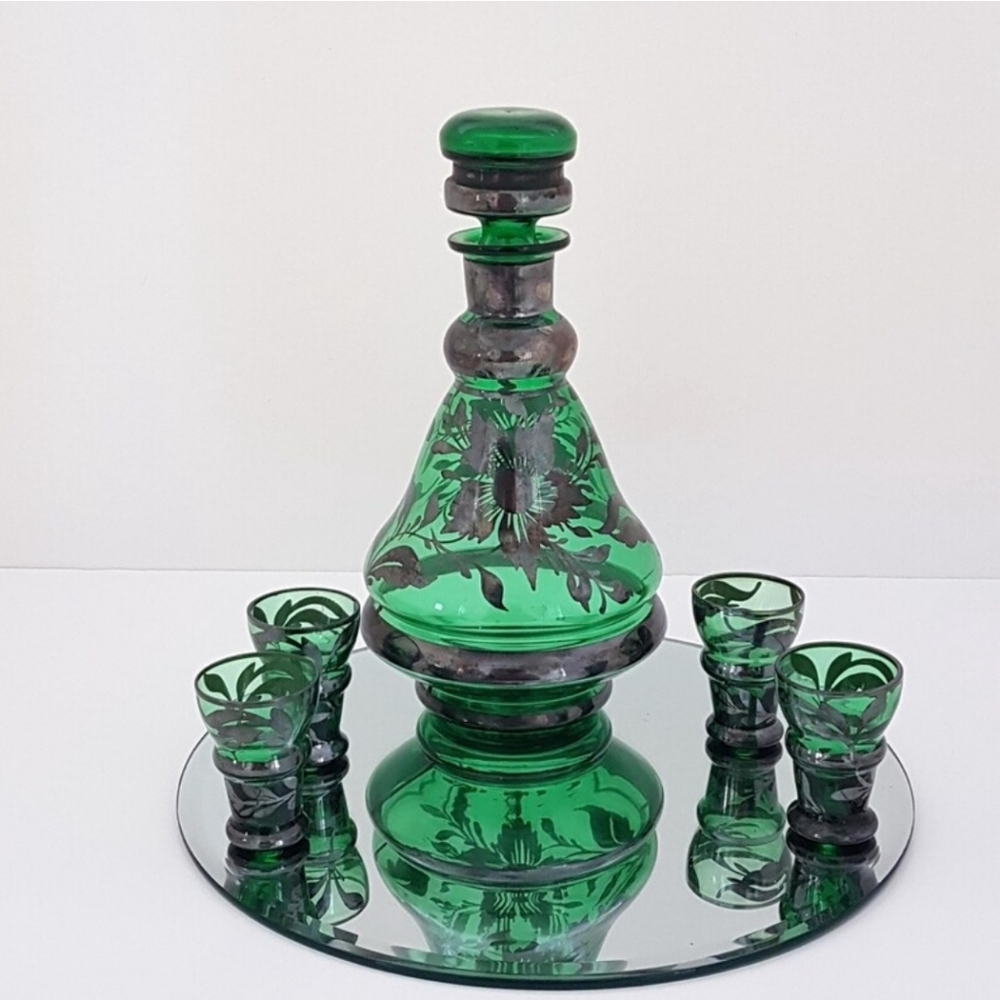 Emerald Green Italian Glass Decanter & 4 Shot Glass Set Made in Italy